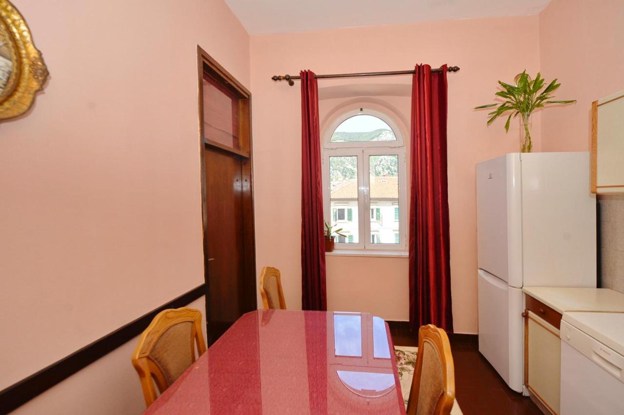 City View Apartment Kotor Eksteriør billede